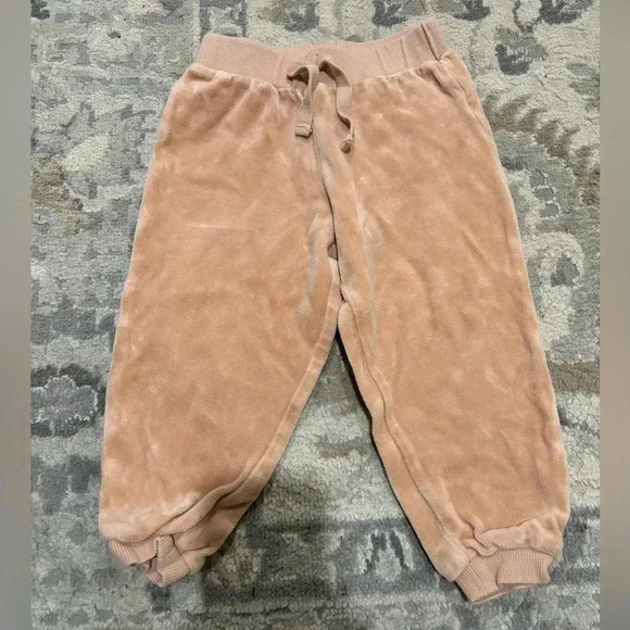 Quincy Mae Velour  Relaxed Fit Joggers - Picture 2 of 4